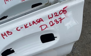 DVEŘE LEVÉ PŘEDNÍ MERCEDES C TŘÍDA W205 LEVÝ