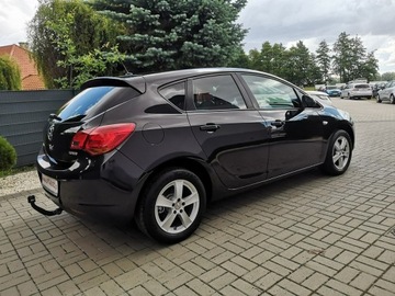 Opel Astra J Hatchback 5d 1.4 Turbo ECOTEC 140KM 2012 Opel Astra 1.4 16v 140KM Klima Tempomat Sensory, zdjęcie 4