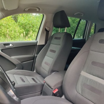 Volkswagen Tiguan I SUV 2.0 TDI CR DPF 140KM 2009 Volkswagen Tiguan 2.0 TDI 4x4 Xenon Android Hak Czujniki Parkowania 2.0, zdjęcie 31