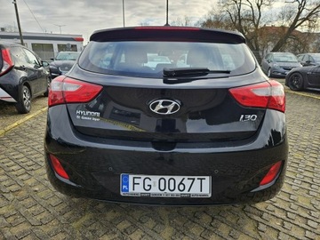 Hyundai i30 II Hatchback 5d 1.6 GDI 135KM 2015 Hyundai i30 1,6 benzyna 135KM nawigacja kamera, zdjęcie 17