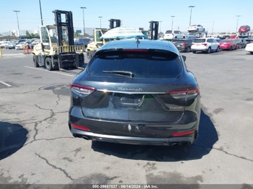 Maserati Levante 2022 Maserati Levante Modena 2022 AWD 3.0 V6 3.0 Benzyna 424KM, zdjęcie 3