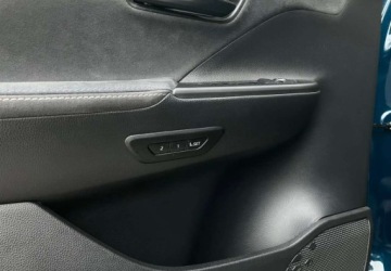 Toyota C-HR II SUV 1.8 Hybrid 140KM 2025 Toyota C-HR Toyota C-HR 1.8 Hybrid Executive 1.8 Hybryda 140KM, zdjęcie 31