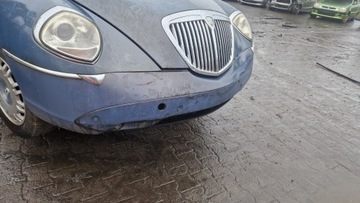 SVĚTLOMET PRAVÝ SVĚTLO PRAVÁ LANCIA THESIS