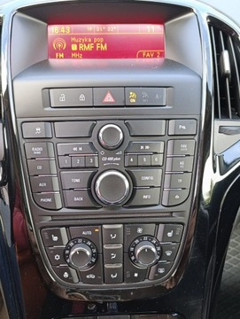 Opel Astra J GTC 1.4 Turbo ECOTEC 140KM 2017 Opel Astra GTC Zadbany bdb stan, zdjęcie 14