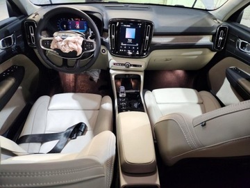 Volvo XC40 2025 Volvo XC 40 Plus 2025 2.0 Benzyna 194KM, zdjęcie 8