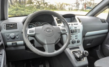 Opel Zafira B 1.8 ECOTEC 140KM 2009 Opel Zafira 1,8 (140KM) LPG 2009 r. Lift 7-osobowy 1.8 BenzynaLPG 140KM, zdjęcie 8