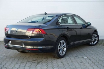 Volkswagen Passat B8 Variant Facelifting 2.0 TDI SCR 150KM 2022 Volkswagen Passat Volkswagen Passat B8, 2022, 2.0 TDI 150KM, DSG, Kamera,, zdjęcie 2