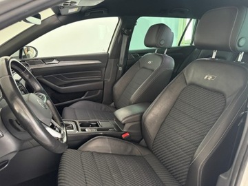 Volkswagen Passat B8 Limousine Facelifting 2.0 TDI SCR 150KM 2020 Volkswagen Passat 2.0TDI 150KM DSG R-Line Virtual LIFT Full LED VAT23 SSU, zdjęcie 20