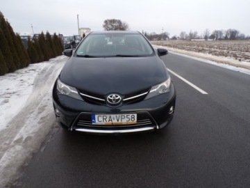 Toyota Auris II Touring Sports D-4D 125 124KM 2013 TOYOTA AURIS 2.0 D4D Z NIEMIEC NAVI ALU SKÓRA