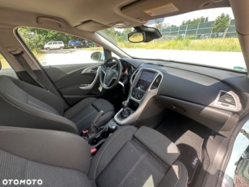 Opel Astra J Hatchback 5d 1.6 Turbo ECOTEC 180KM 2010 Opel Astra Opel Astra 1.6 Turbo Edition 1.6 Benzyna 180KM, zdjęcie 33