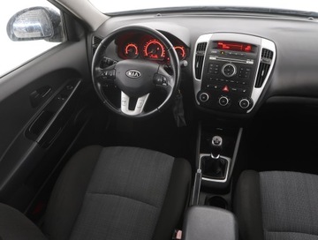 Kia Ceed I SW Facelifting 1.4 DOHC CVVT 90KM 2011 Kia Ceed 1.4 CVVT, Klima, Podgrzewane siedzienia, zdjęcie 6