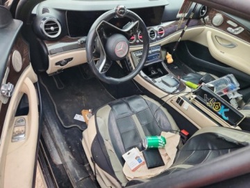 Mercedes Klasa E W213 2021 Mercedes-Benz Klasa E 2021 MERCEDES-BENZ E 450 4MATIC 3.0 Benzyna 362KM, zdjęcie 8