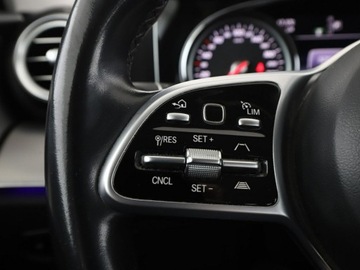 Mercedes Klasa E W213 Kombi 2.0 220d 194KM 2019 Mercedes E 220 FV23% Automat Navi Kamera cofania, zdjęcie 33