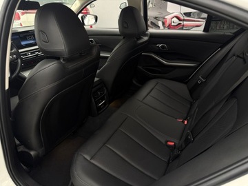 BMW Seria 3 G20-G21 Limuzyna 2.0 318i 156KM 2023 BMW 318i FV23%, Gwarancja, Bezwypadkowy, Nawigacja, zdjęcie 18