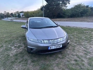 Honda Civic VIII Hatchback 3d 1.8 i-VTEC 140KM 2007 Honda civic 1.8 benzyna, zdjęcie 9