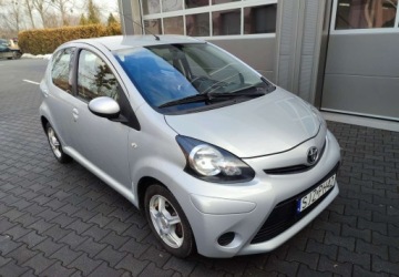 Toyota Aygo I Hatchback 5d Facelifting 1.0 VVT-i 68KM 2012 Toyota Aygo Toyota Aygo I Klima ,serwis Benzyna 68KM, zdjęcie 6