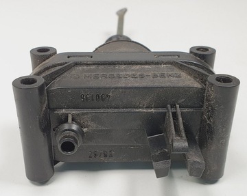 ПРИВОД ЗАМКА ЗАДНЕЙ ДВЕРИ MERCEDES W201