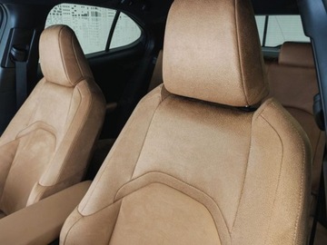 Lexus UX 2025 Od ręki - 300h Business 2.0 Hybrid Dynamic Force 199KM | Podgrzewane fotele, zdjęcie 5