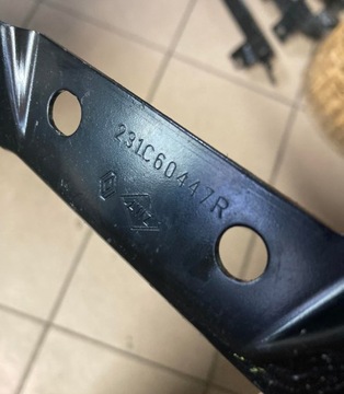 DRŽÁK DRŽÁKY RENAULT ARKANA 231C60447R