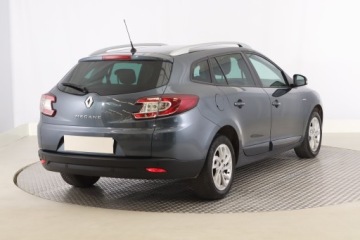 Renault Megane III Grandtour Facelifting 2013 1.6 16V 110KM 2015 Renault Megane 1.6 16V, Salon Polska, zdjęcie 4