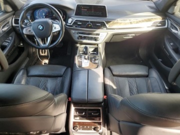BMW Seria 7 G11-G12 2018 BMW Seria 7 2018 BMW 750 XI 4.4 Benzyna 445KM, zdjęcie 7
