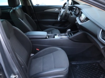 Opel Insignia I Hatchback Facelifting 2.0 CDTI Ecotec 170KM 2017 Opel Insignia 2.0 CDTI, 167 KM, Automat, Skóra, zdjęcie 8