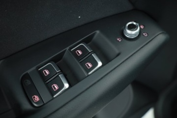 Audi Q5 I SUV Facelifting 2.0 TDI 150KM 2016 Audi Q5 2.0 TDI, Salon Polska, Skóra, Xenon, zdjęcie 17