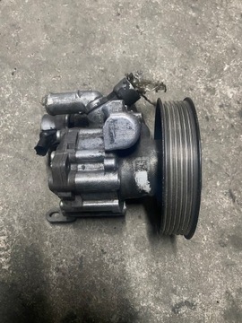 48 BMW E60 E61 6780850 ČERPADLO SERVA