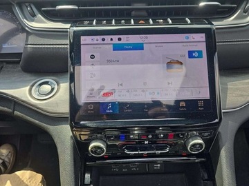 Jeep Grand Cherokee IV 2022 Jeep Grand Cherokee Overland 2022 3.6l 3.6 Benzyna 293KM, zdjęcie 6