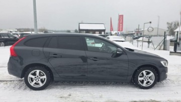 Volvo V60 I Kombi Facelifting 2.0 D3 136KM 2015 Volvo V60 duza navi super stan LEDY xsenon automat, zdjęcie 5