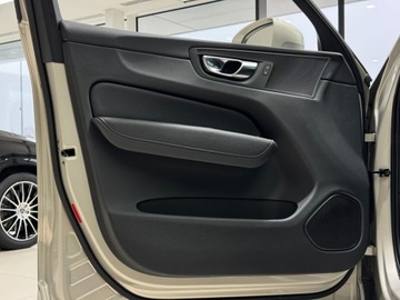 Volvo XC60 II 2021 Volvo XC 60 B4 Momentum PRO / 1 właściciel / Salon, zdjęcie 10