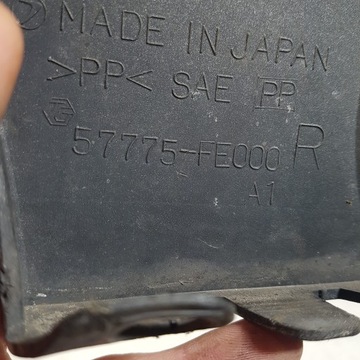 LIŠTA POD SVĚTLO PRAVÁ PŘEDNÍ SUBARU IMPREZA 2 57775-FE000