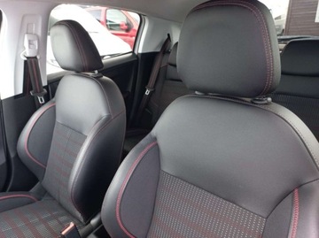 Peugeot 208 I Hatchback 5d Facelifting 1.2 PureTech 110KM 2016 Peugeot 208 GT Line Kamera Klimatronik PDC Sensor Alu 1.2 Benzyna 110KM, zdjęcie 13