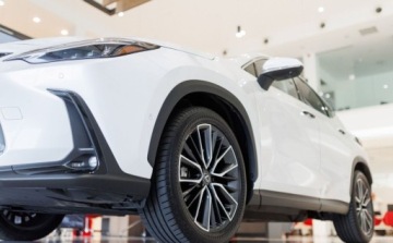 Lexus NX II SUV Facelifting 2.5 450h+ 309KM 2024 Lexus NX 450h Omotenashi AWD 2.5 Hybryda Plug-in 309KM, zdjęcie 14