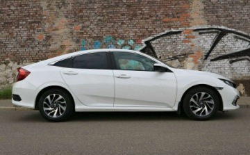 Honda Civic X 2019 Honda Civic Honda Civic X 2.0 i-VTEC LX CVT-Automat-Nawigacja-Kamera Cofan, zdjęcie 1