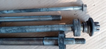 YAMAHA FZR 600 ОСЬ ДВИГАТЕЛЬ ПОВОРОТНЫЙ РЫЧАГ КОЛЕСНЫЙ БОЛТ