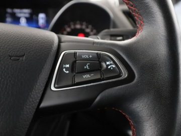 Ford Kuga II SUV Facelifting 2.0 Ecoboost 242KM 2018 Ford Kuga 2.0EcoBoost Automat ST-Line Navi, zdjęcie 27