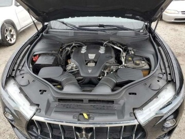 Maserati Levante 2019 Maserati Levante 2019, 3.0L, 4x4, porysowany lakier 3.0 Benzyna 345KM, zdjęcie 10