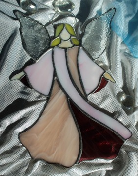 Ангел из витража Тиффани, распространяющий Розовый III