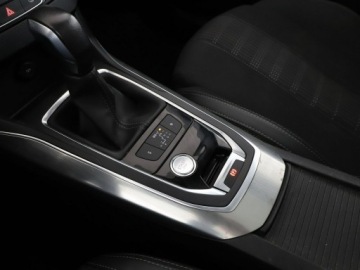 Peugeot 308 II Hatchback Facelifting 1.2 PureTech 130KM 2018 Peugeot 308 Allure automat panorama, zdjęcie 29