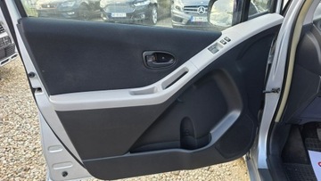 Toyota Yaris II Hatchback 5d 1.33 Dual VVT-i 101KM 2010 Toyota Yaris klima, zdjęcie 10