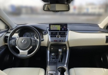 Lexus NX I SUV Facelifting 300h 197KM 2021 Lexus NX 300h F Impression AWD ASO Salon PL Lexus Leszno 2.5 Hybryda, zdjęcie 3