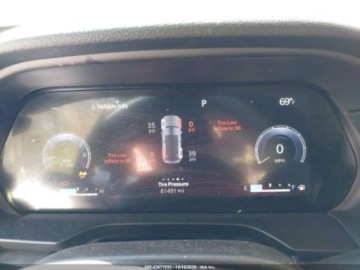 Jeep Grand Cherokee V 2023 Jeep Grand Cherokee 2023 Jeep Grand Cherokee Limited 4x4 3.6 Benzyna 293KM, zdjęcie 12