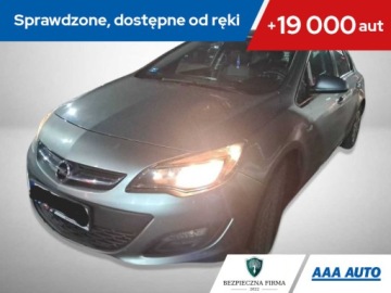 Opel Astra J Hatchback 5d Facelifting 1.6 Twinport ECOTEC 115KM 2014 Opel Astra 1.6 16V, Klima, Tempomat, Parktronic