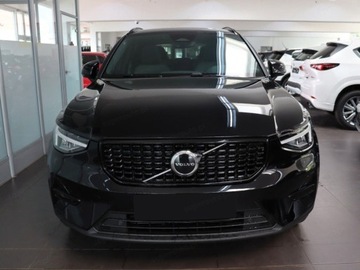 Volvo XC40 2025 VOLVO XC40 B4 Plus Dark Suv 2.0 (211KM) 2025, zdjęcie 5
