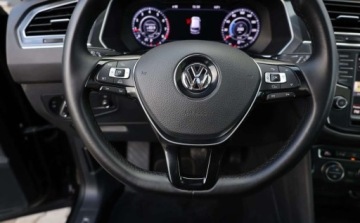 Volkswagen Tiguan I SUV Facelifting 2.0 TSI 180KM 2016 Volkswagen Tiguan Volkswagen Tiguan 2.0 TSI BMT 4Mot Highline DSG 2.0 180KM, zdjęcie 8