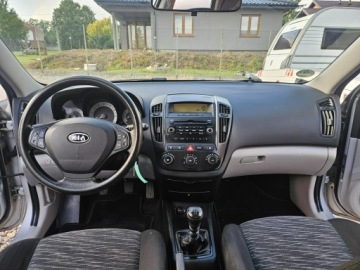 Kia Ceed I Hatchback 1.4 109KM 2009 Kia Cee'd Opłacona Zdrowa Zadbana z Klimą Po, zdjęcie 11