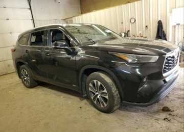 Toyota Highlander III 2022 Toyota Highlander 2022 TOYOTA HIGHLANDER HYBRID XLE 2.5 Hybryda 243KM, zdjęcie 3