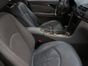 Mercedes Klasa E W211 Kombi S211 3.0 V6 (320 CDI) 224KM 2007 Mercedes E E 320 CDI , 221 KM, Automat, Klima, zdjęcie 8