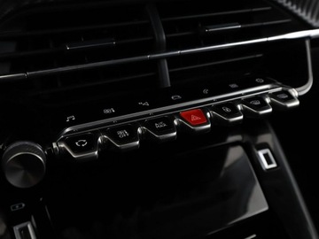 Peugeot 2008 II SUV 1.2 PureTech 100KM 2020 Peugeot 2008 Kamera, Aut.klima, Navi, Bluetooth, zdjęcie 28